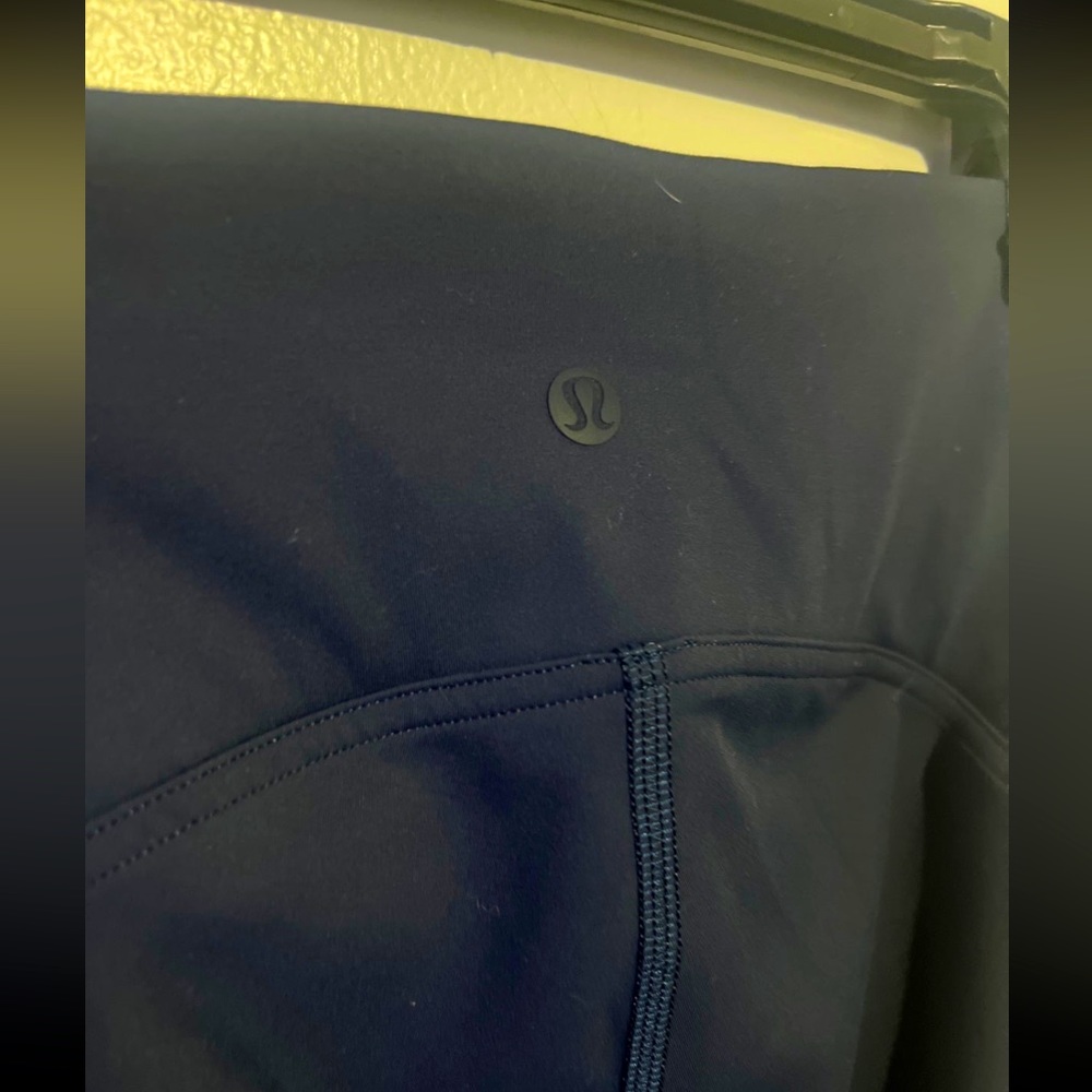Lululemon size 4 leggings